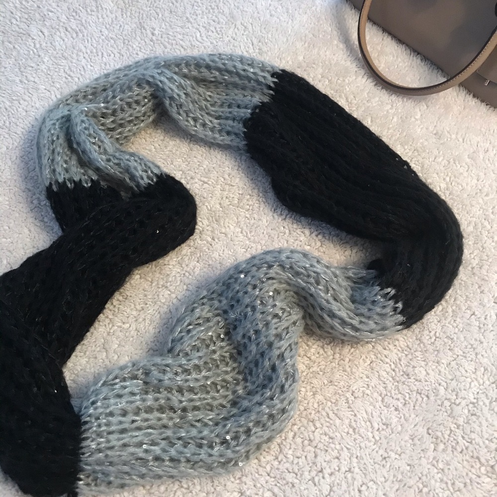 EUC Infinity Scarf - Picture 4 of 8